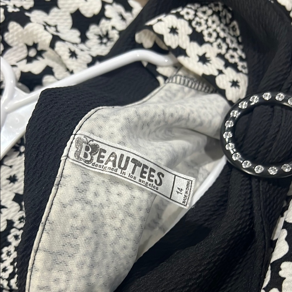 Stylish Black and White Kids Dress - Picture 2 of 4